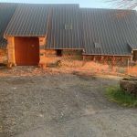 La cour de la ferme PLANTES ET SABOTS