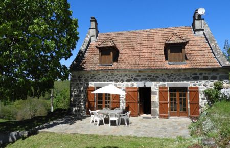 G&icirc;te n&deg;911 Ydes - Cantal - photo