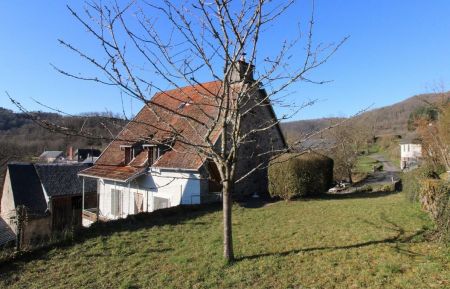G&icirc;te n&deg;567 Champs-sur-Tarentaine-Marchal - Cantal - photo