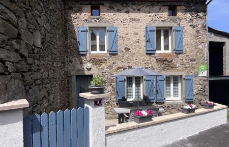 Gîte avec cour fermée Gîte n°623 Tiviers - Cantal - Gîte avec cour fermée