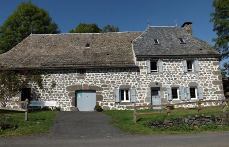 G&icirc;te n&deg;652 Paulhenc - Cantal - photo