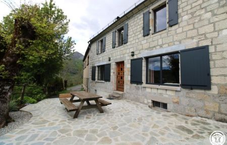 G&icirc;te n&deg;383 Saint-Jacques-des-Blats - Cantal - photo