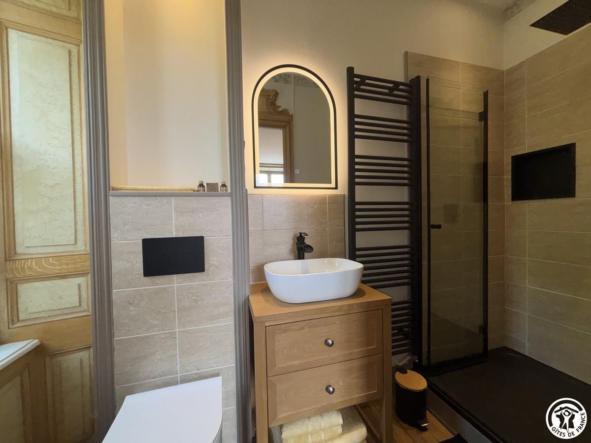 Salle d'eau avec WC privative à la chambre 3 photo 25
