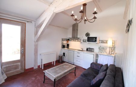 G&icirc;te n&deg;241 Sansac-de-Marmiesse - Cantal - S&eacute;jour avec coin-cuisine